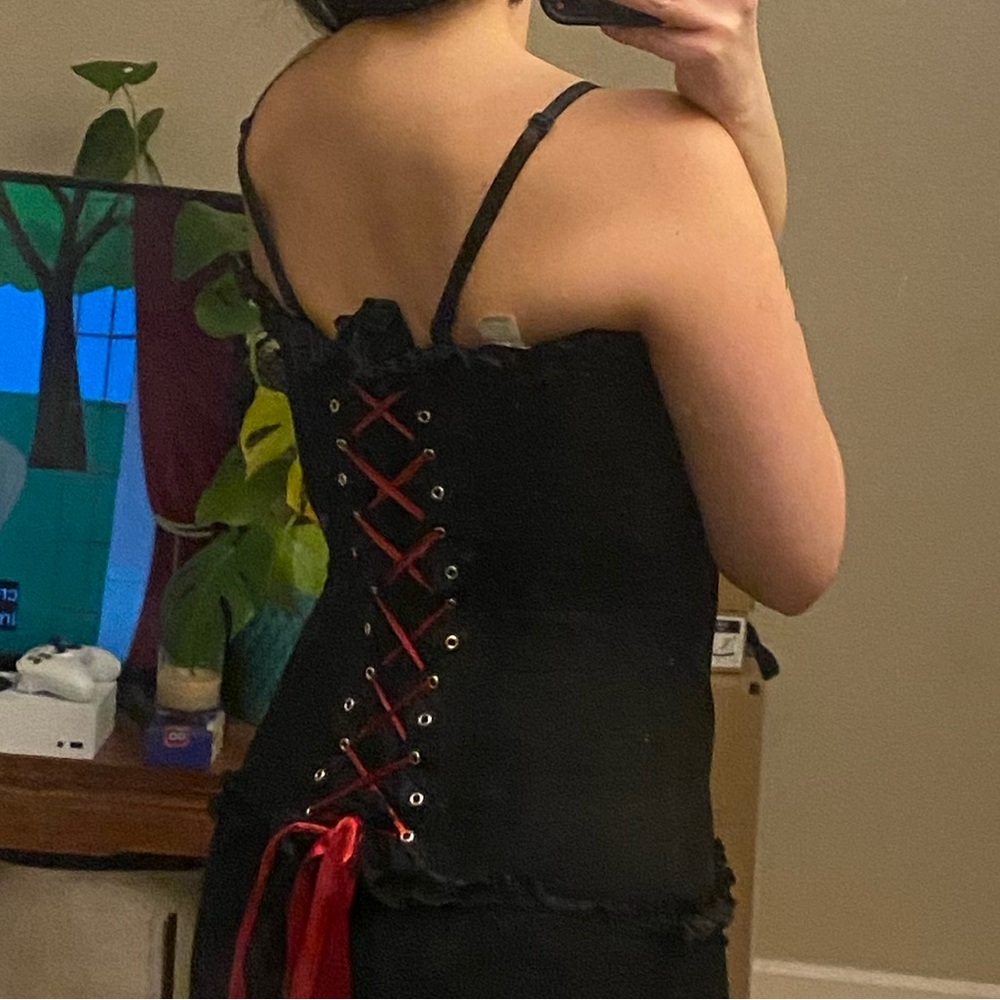 Corset - Picture 2 of 2